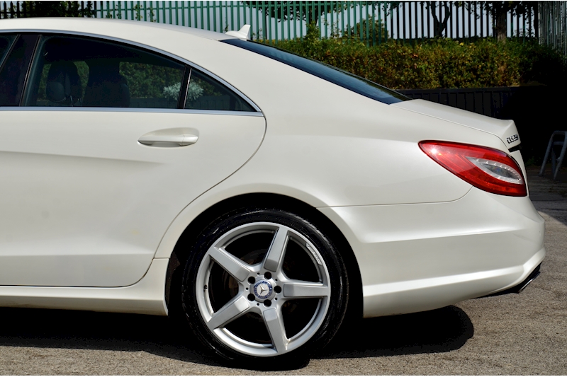 Mercedes-Benz CLS 3.0 CLS350 CDI V6 BlueEfficiency Sport Coupe 4dr Diesel G-Tronic+ Euro 5 (265 ps) Image 11