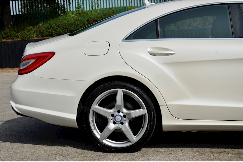 Mercedes-Benz CLS 3.0 CLS350 CDI V6 BlueEfficiency Sport Coupe 4dr Diesel G-Tronic+ Euro 5 (265 ps) Image 37