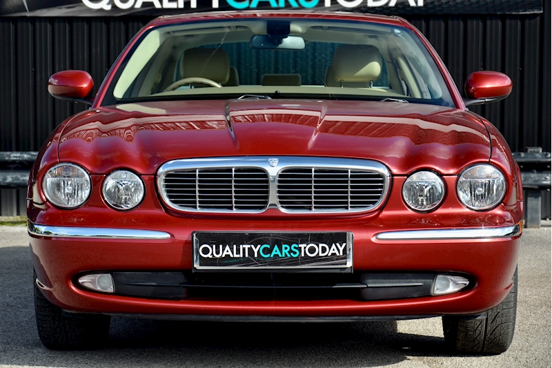 Jaguar XJ6 Executive 3.0 V6 + Radiance Red + Outstanding Condition Image 3