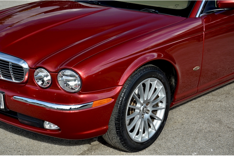 Jaguar XJ6 Executive 3.0 V6 + Radiance Red + Outstanding Condition Image 11