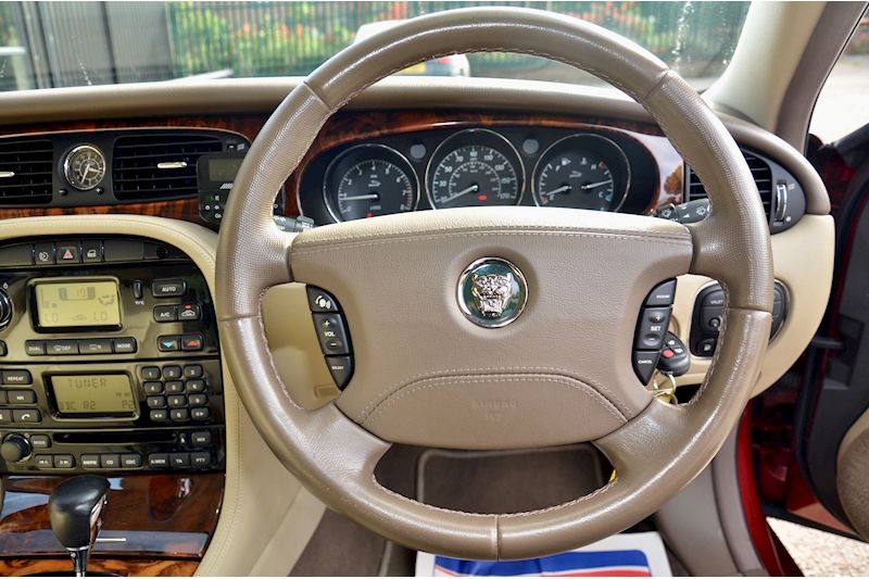 Jaguar XJ6 Executive 3.0 V6 + Radiance Red + Outstanding Condition Image 21