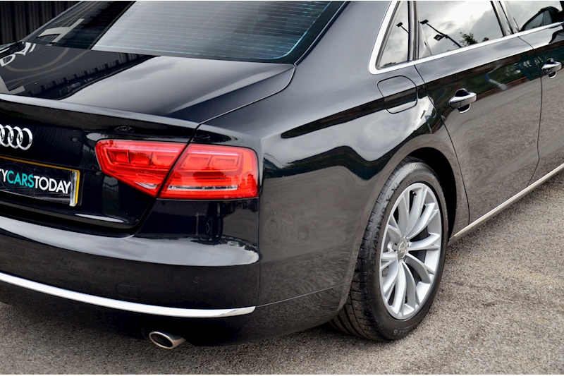 Audi A8 3.0 TDI Quattro Fully Documented History + Beautiful / Genuine Condition Image 10