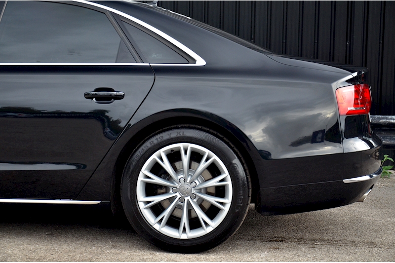 Audi A8 3.0 TDI Quattro Fully Documented History + Beautiful / Genuine Condition Image 30