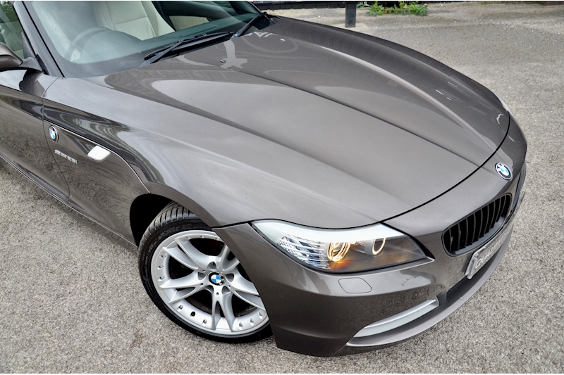 BMW Z4 2.5 23i Convertible 2dr Petrol Manual sDrive Euro 5 (204 ps) Image 17