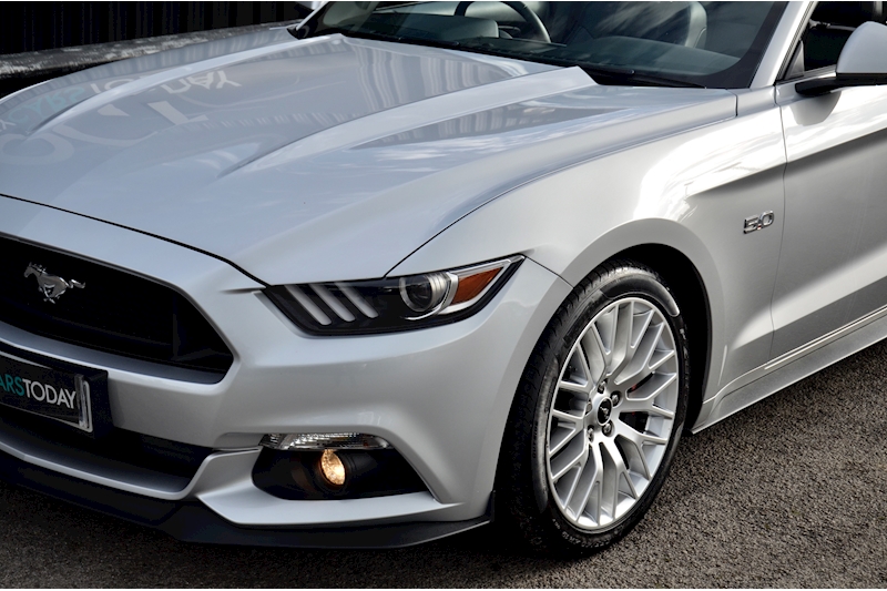 Ford Mustang GT Convertible 5.0 V8 Automatic + Custom Pack + Roush Exhaust + Exceptional Image 33