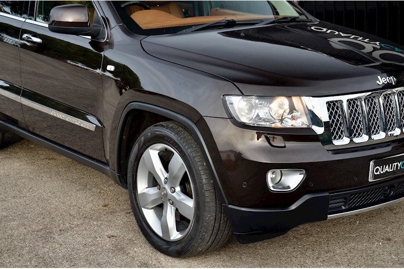 Jeep Grand Cherokee Overland Summit Huge Rare Spec + Nappa + Panoramic Roof + Adaptive Cruise Image 18