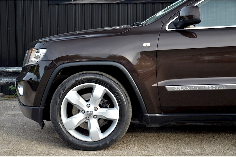 Jeep Grand Cherokee Overland Summit Huge Rare Spec + Nappa + Panoramic Roof + Adaptive Cruise Image 34