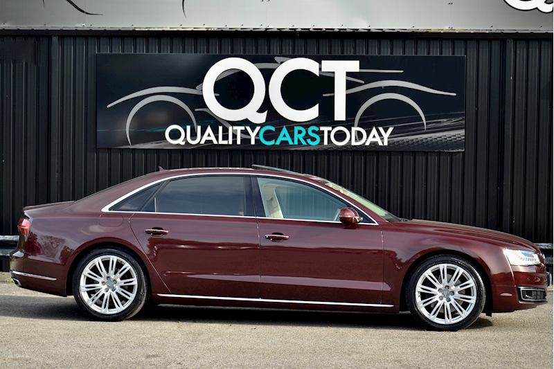 Audi A8 L 3.0 TDI Sport Executive Audi Exclusive Custom Paint + Over 10k Cost Options + 1 Former Keeper Image 4