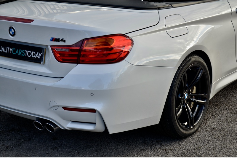 BMW M4 Convertible Over 12k Options + Carbon Brakes + Comfort Pack Image 17