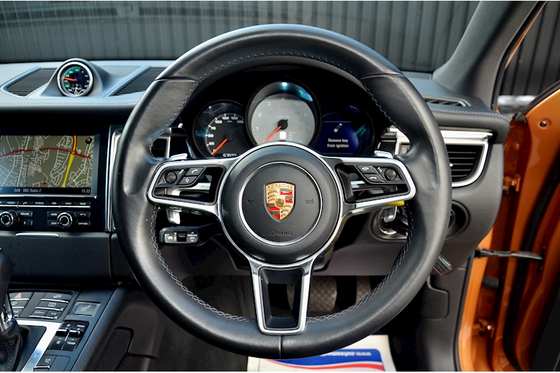 Porsche Macan S Full Porsche Main Dealer History + Over 15k Cost Options Image 27