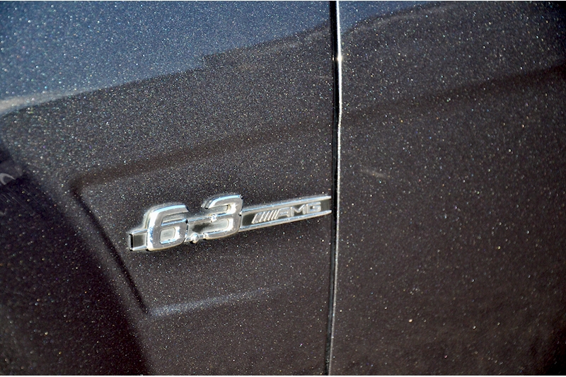 Mercedes-Benz C63 AMG Performance Pack Plus 2 Former Keepers + FSH + AMG Performance Pack Plus Image 8