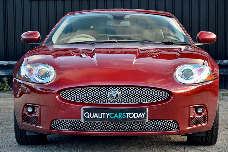 Jaguar XKR 16 Service Stamps + Rare Specification Image 3