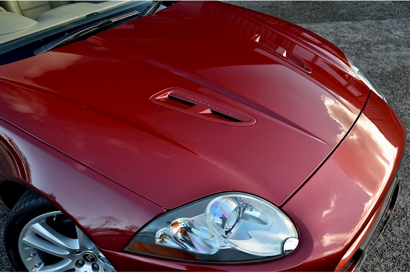 Jaguar XKR 16 Service Stamps + Rare Specification Image 24