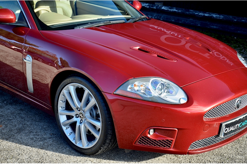 Jaguar XKR 16 Service Stamps + Rare Specification Image 28