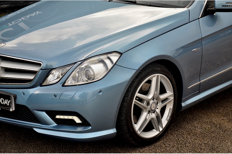 Mercedes-Benz E350 CDI Sport Convertible AirScarf + Reverse Camera + Just Serviced by MB Image 25