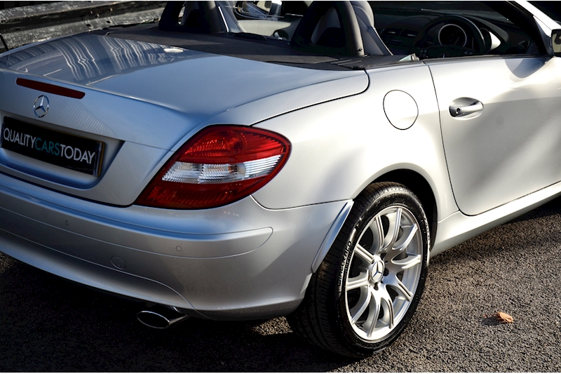 Mercedes-Benz SLK 200 Kompressor Just 24k Miles + Outstanding Condition Image 28