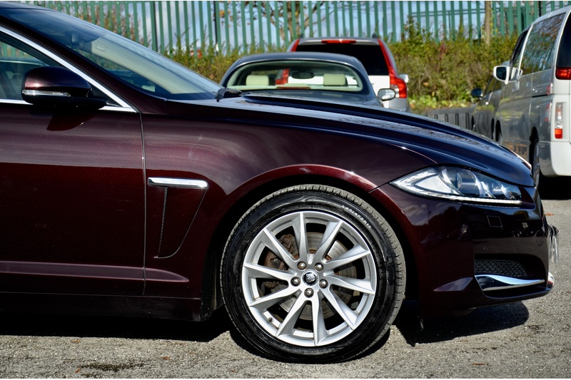 Jaguar XF Premium Luxury Full Service History inc.Timing Belt + Rare Spec Image 20