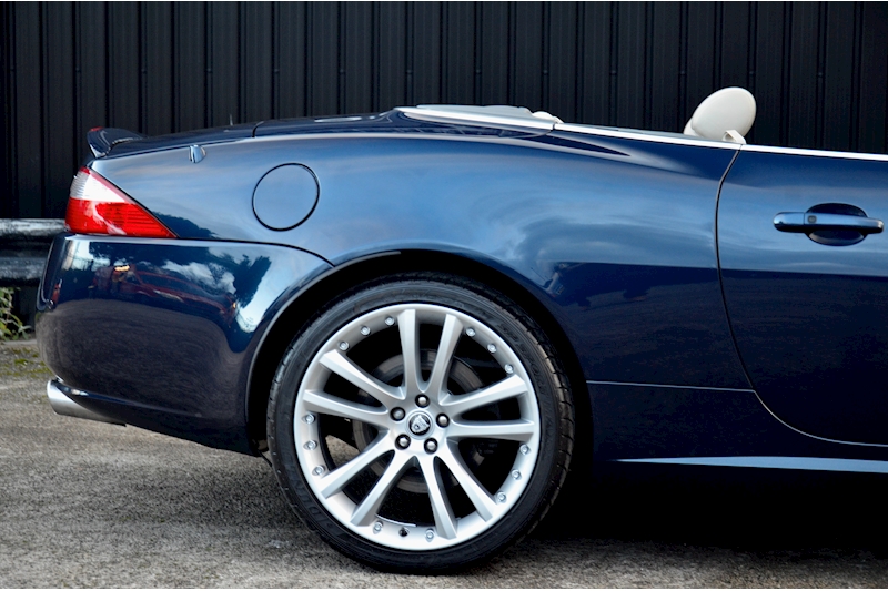 Jaguar XK Convertible Soft Grain Leather Upgrade + Adaptive Cruise + Heated Wheel Image 13