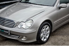 Mercedes-Benz C200 CDI Elegance SE Estate 1 Former Keeper + Leather + COMAND + Just Serviced by MB - Thumb 19