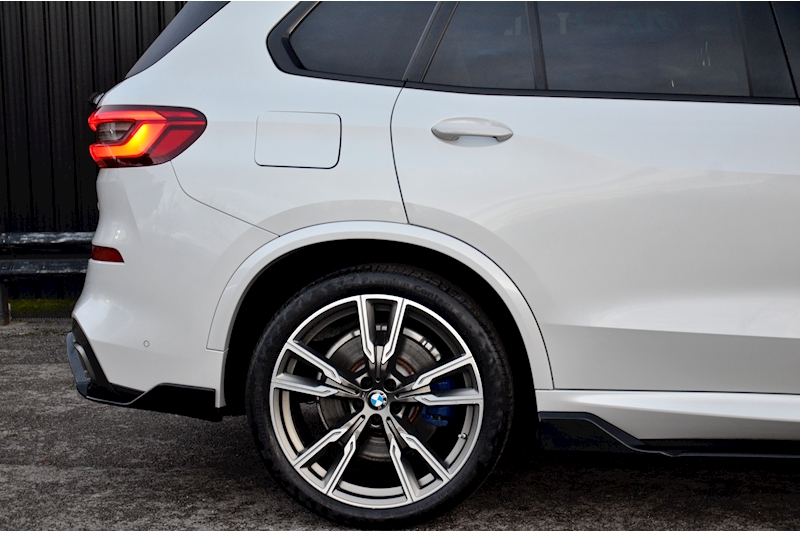 BMW X5 M50d Huge Spec + BMW Individual Interior + Laser Lights + Driving Assistant Pack Image 11