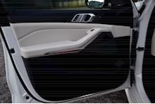 BMW X5 M50d Huge Spec + BMW Individual Interior + Laser Lights + Driving Assistant Pack - Thumb 36