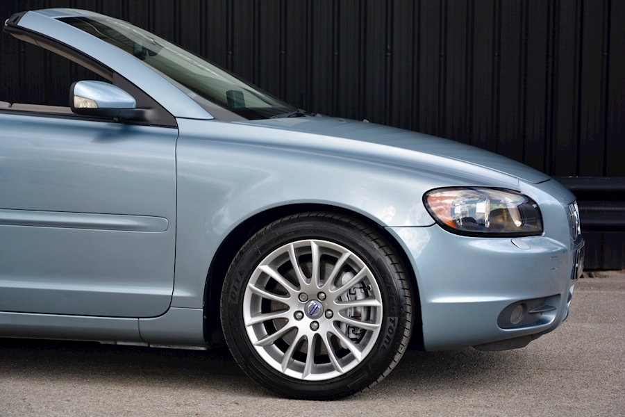 Volvo C70 2.5 T5 SE Automatic Full Service History + Beatiful Condition Image 10