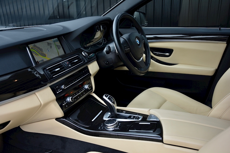 BMW 5 Series 5 Series 530D Luxury 3.0 4dr Saloon Automatic Diesel Image 25
