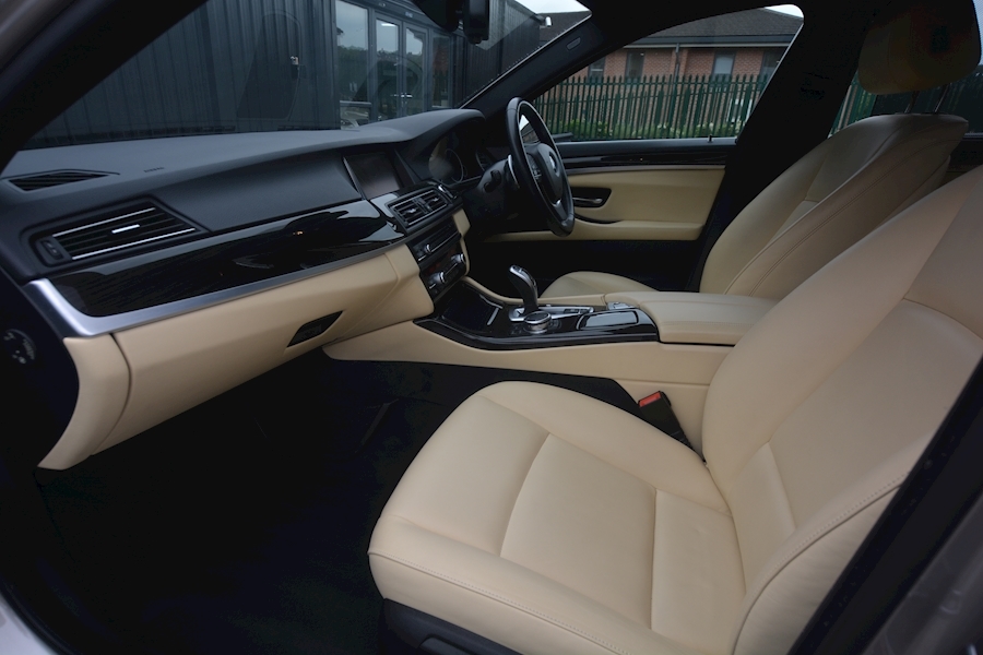 BMW 5 Series 5 Series 530D Luxury 3.0 4dr Saloon Automatic Diesel Image 58