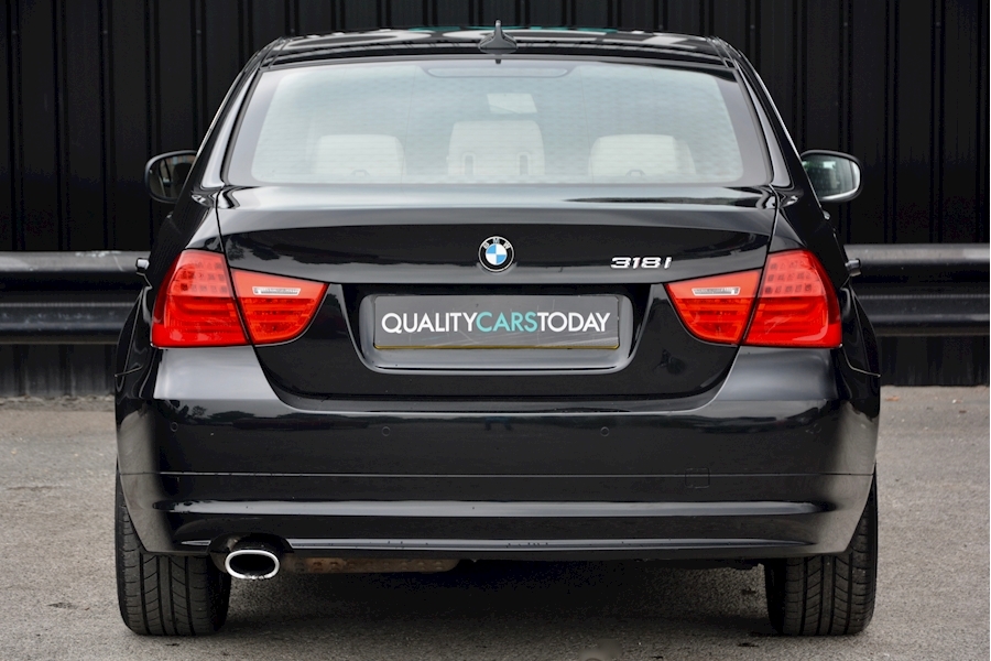 BMW 318i Exclusive Edition Full Service History Image 4