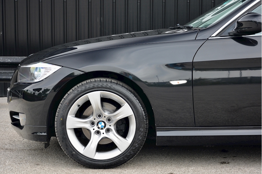 BMW 318i Exclusive Edition Full Service History Image 22