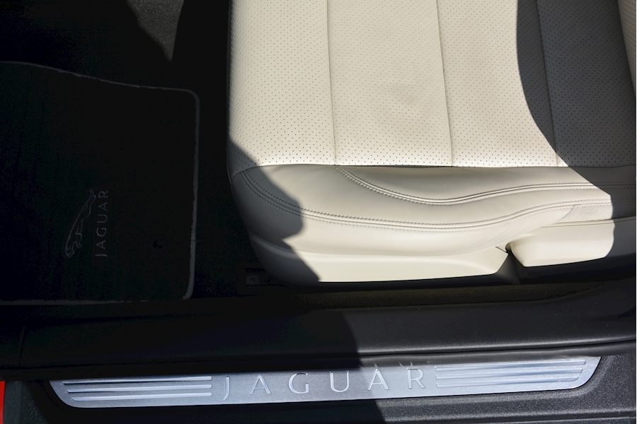 Jaguar XkR 5.0 V8 Supercharged 5.0 V8 Supercharged Image 30