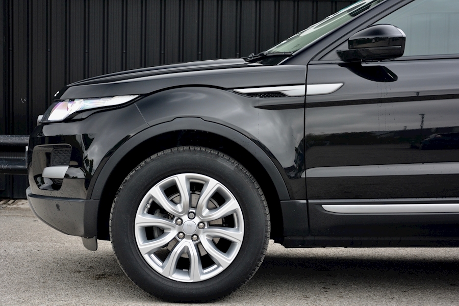 Land Rover Range Rover Evoque 2.2 Sd4 Pure Tech 9 Speed Automatic + 1 Lady Owner + Full LR History Image 17