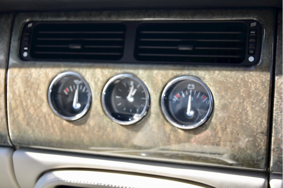 Jaguar/Daimler Xk8 4.2 V8 Coupe Image 9