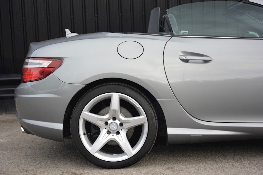 Mercedes Slk Slk Slk350 Blueefficiency Amg Sport Convertible 3.5 Automatic Petrol Image 10