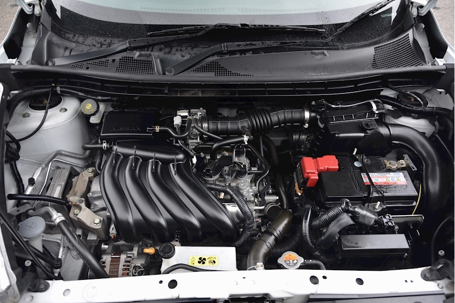 Nissan Juke Juke Acenta Premium 1.6 5dr Hatchback Cvt Petrol Image 10