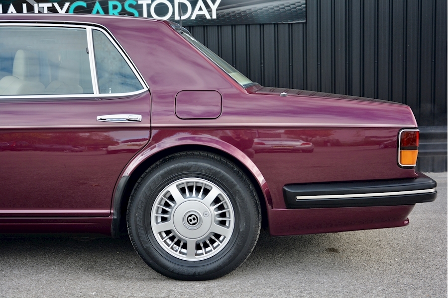 Bentley Turbo R Image 21