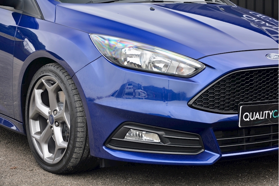 Ford Focus ST-2 2.0 TDCI Image 17