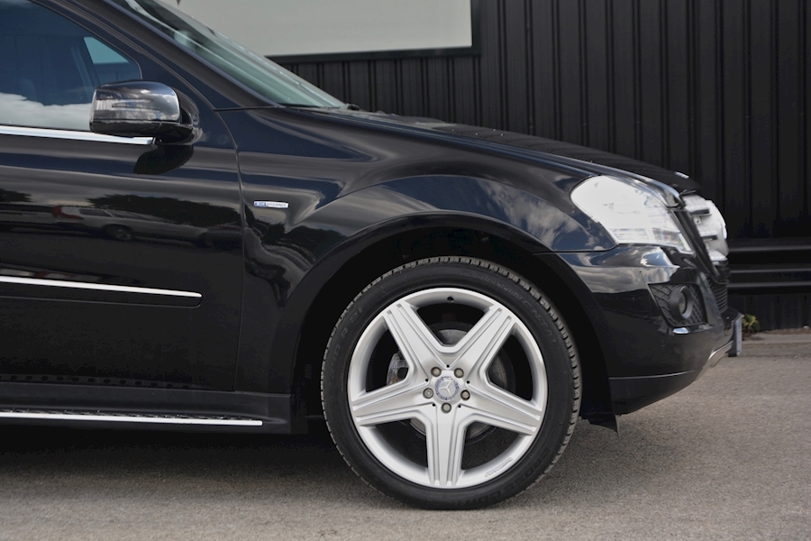 Mercedes ML 350 CDI Sport *21 inch AMG Wheels + Heated Seats* Image 12