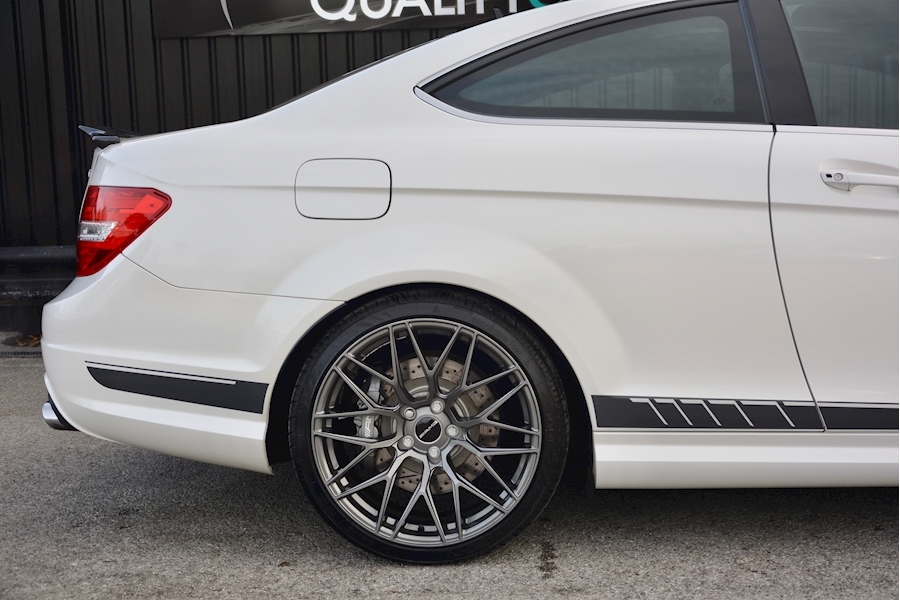 Mercedes-Benz C Class C63 6.2 V8 AMG Coupe Automatic Image 14