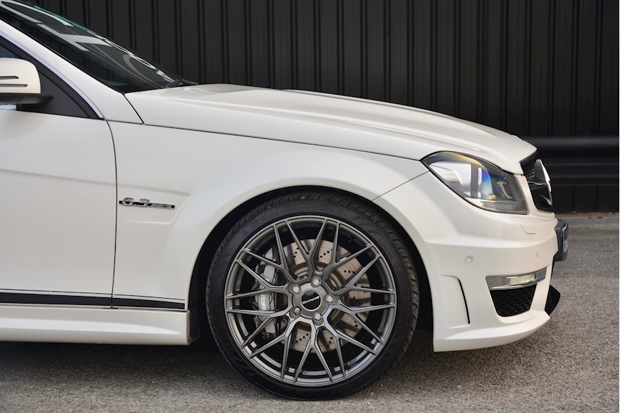 Mercedes-Benz C Class C63 6.2 V8 AMG Coupe Automatic Image 15