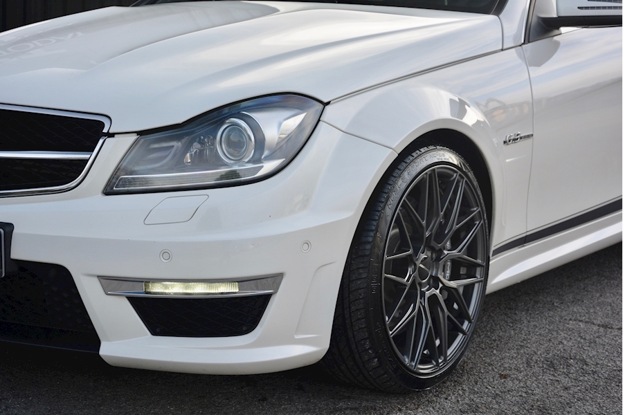 Mercedes-Benz C Class C63 6.2 V8 AMG Coupe Automatic Image 17