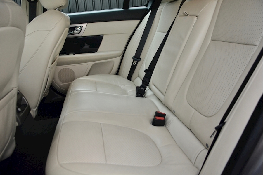 Jaguar Xf Xf V6 S Premium Luxury 3.0 4dr Saloon Automatic Diesel Image 40