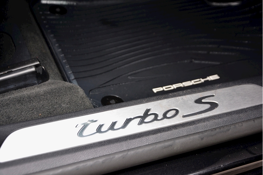 Porsche Panamera Turbo S Panamera Turbo S PDK Image 22