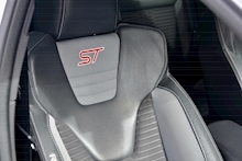 Ford Focus ST ST-2 2.0 Manual - Thumb 11