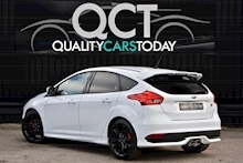 Ford Focus ST ST-2 2.0 Manual - Thumb 6