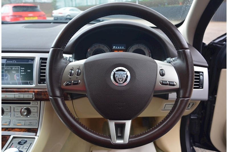 Jaguar Xf 3.0 V6 S Premium Luxury 3.0 V6 S Diesel Premium Luxury Image 40