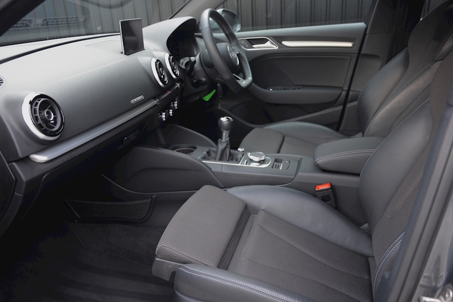 Audi A3 2.0 TDI Quattro *Virtual Cockpit + Service Plan* Image 2
