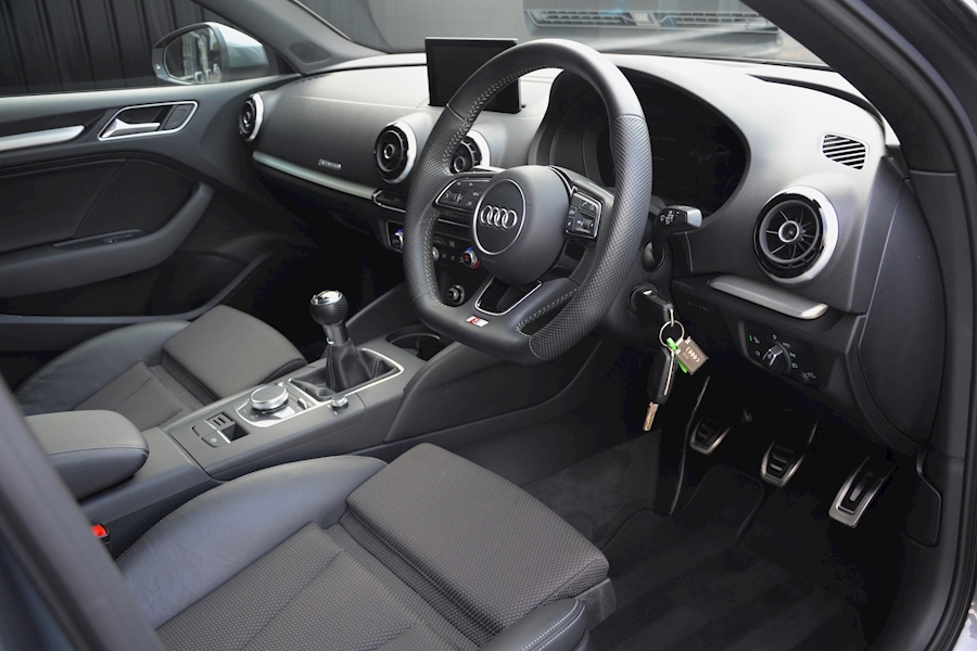 Audi A3 2.0 TDI Quattro *Virtual Cockpit + Service Plan* Image 12