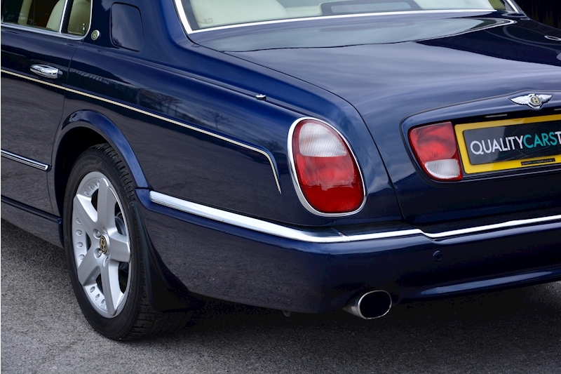 Bentley Arnage 4.4 V8 Arnage 4.4 V8 V8 4.4 4dr Saloon Automatic Petrol Image 13