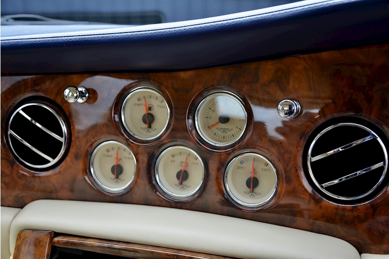 Bentley Arnage 4.4 V8 Arnage 4.4 V8 V8 4.4 4dr Saloon Automatic Petrol Image 41